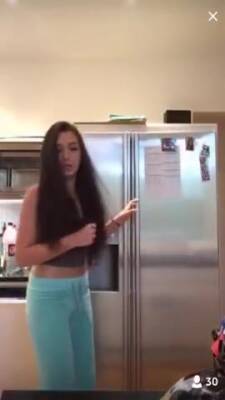 Teen In Sweatpants - hclips.com