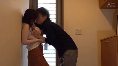 Young wife has a big habit affair from noon - txxx.com - Japan
