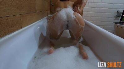 Fit Teen Plays In Bubble Bath - hclips.com