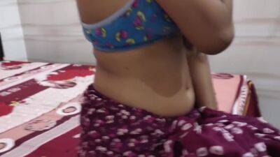 Indian Teen Show Her Boobs Romantically - hclips.com - India