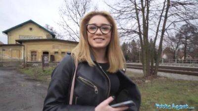 Addicted to money Czech teen Rika Fane gets fucked - sunporno.com - Czech Republic