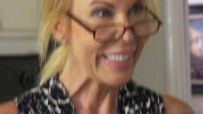 Who wouldn't fuck a hot granny? They are so experienced and loves young guys. - sunporno.com