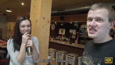 Hot Czech teen gets her tight pussy drilled in bar by a stranger for cash - sexu.com - Czech Republic