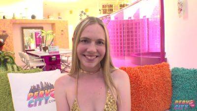 Kitty - Naughty Teen Kitty Cums - hotmovs.com