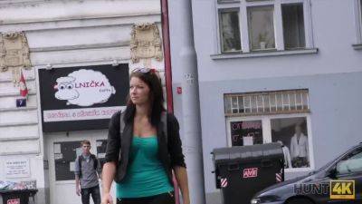 Hunt for more: Denisse viene a Praga for a wild POV blowjob & Czech teen action - sexu.com - Czech Republic
