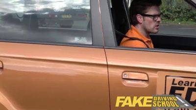 Busty British MILF Jasmine Jae seduces young driver Max Deeds in fake driving school POV - sexu.com - Britain