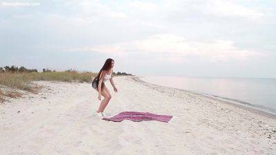 Teen Girl On The Beach Her Body - hclips.com