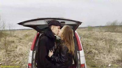 real teen couple fucks in the car - hotmovs.com - Russia