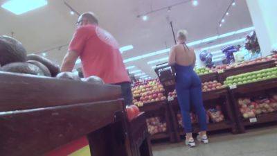 Great Body And Ass Of A Young Blonde In The Supermarket Rly - hclips.com