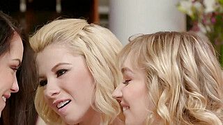 Kenzie Reeves - Alina Lopez - Lesbian teen making best friend squirt - ah-me.com