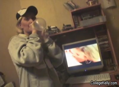 Horny college teen rides hard dick in the dorm - hotmovs.com