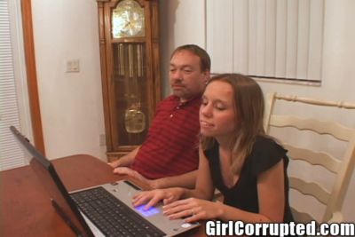 Skinny college girl Amber takes it all in her mouth after steamy laptop session - yesvids.com