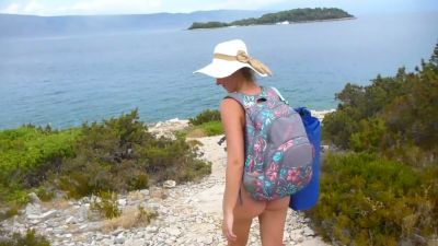 Russian-Croatian beauty Kateryna bares it all on a rocky Croatian shore - yesvids.com - Russia - Croatia