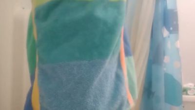 Romanian MILF with petite curves prepares for deep anal in steamy bathroom - yesvids.com - Romania